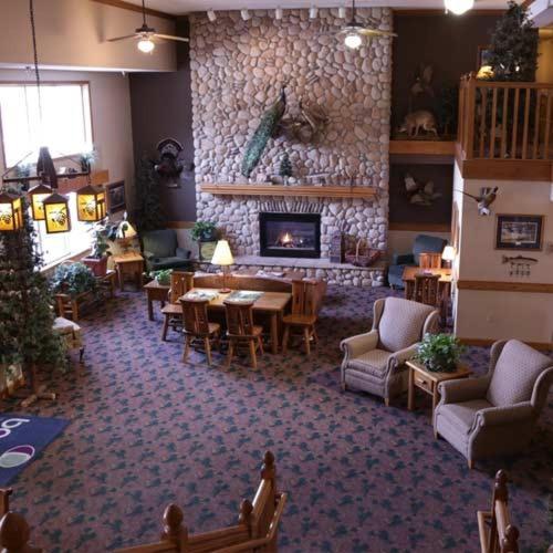 Boarders Inn And Suites By Cobblestone Hotels - Fayette エクステリア 写真